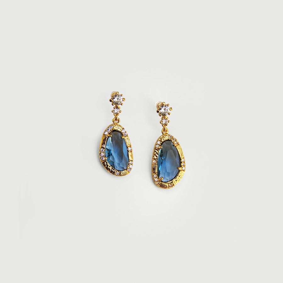 EARA dangle clip-on earrings blue
